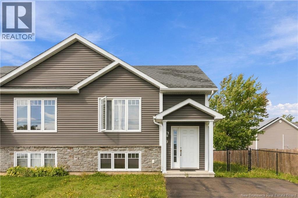 9 FOREST OAK COURT, MONCTON, NB E1G 0H9 - Image 3056141645.jpeg?d=l