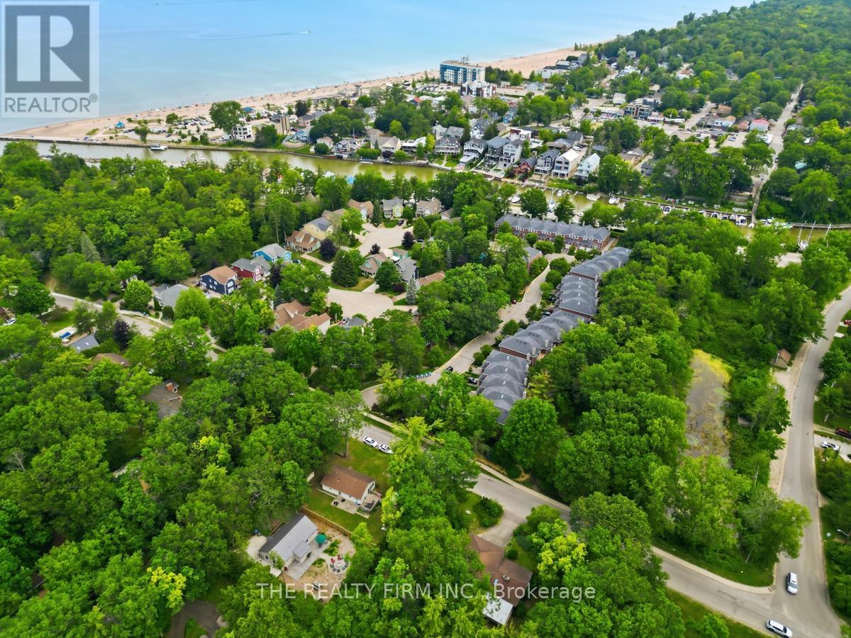 48 LAKE ROAD