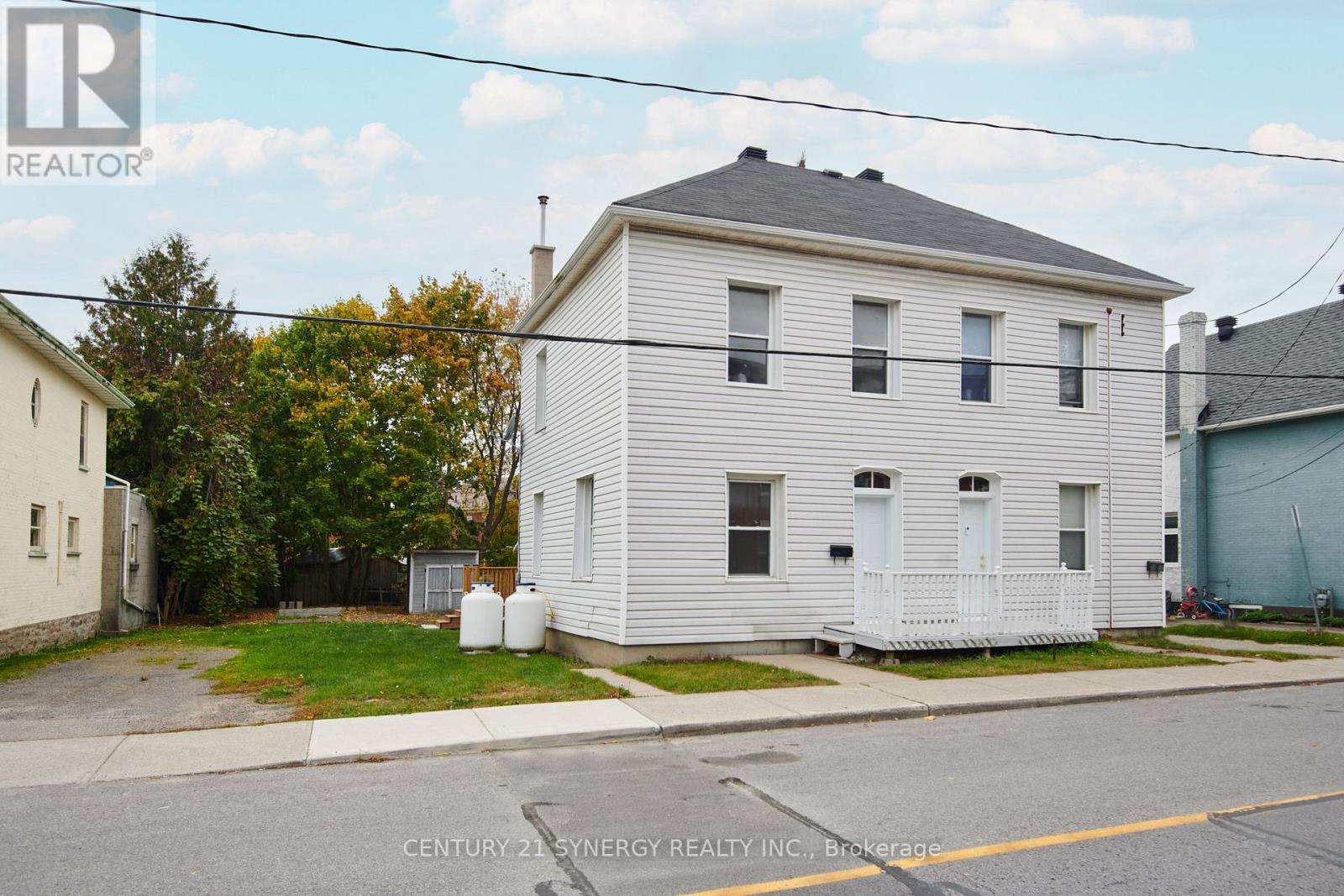 154-156 BECKWITH STREET N