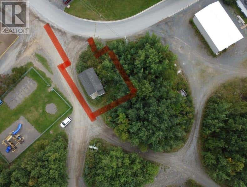 44 BOWATER AVENUE