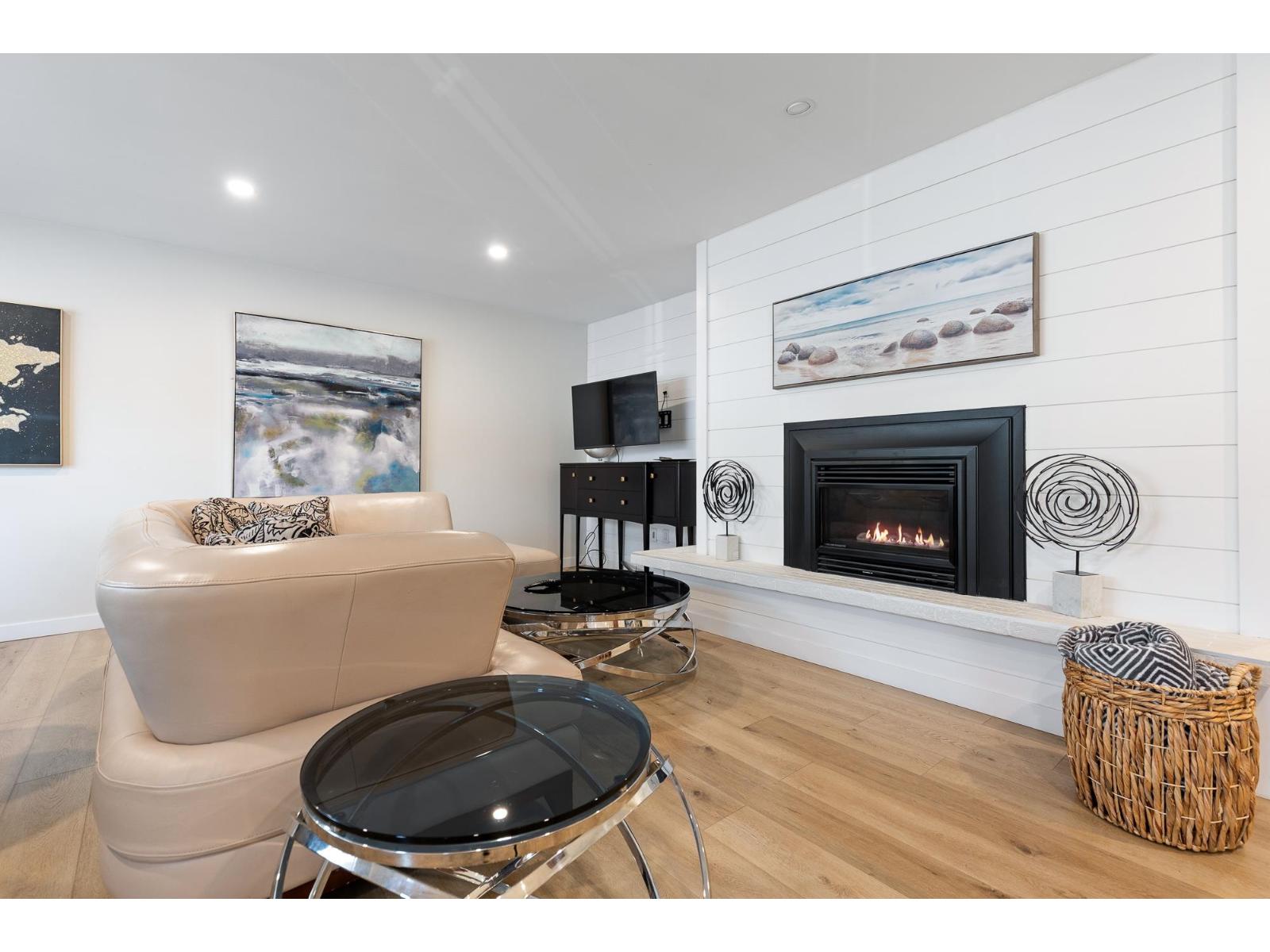 395 ALDER STREET, Cultus Lake North