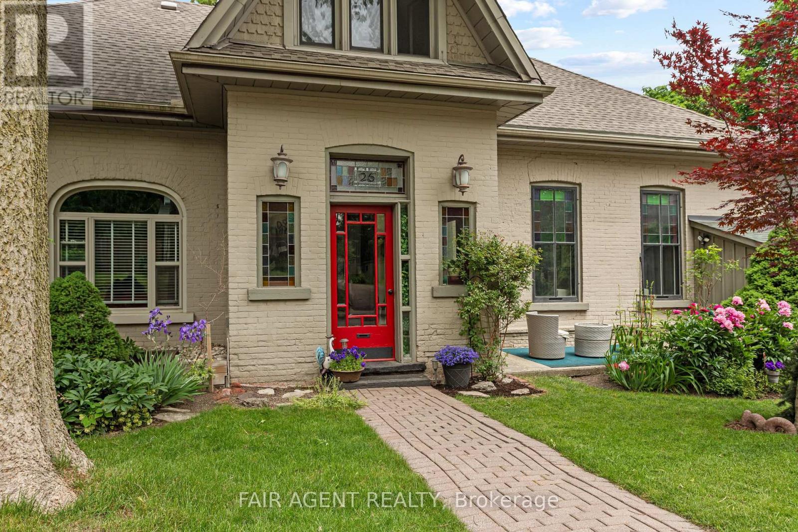 26 DALY AVENUE