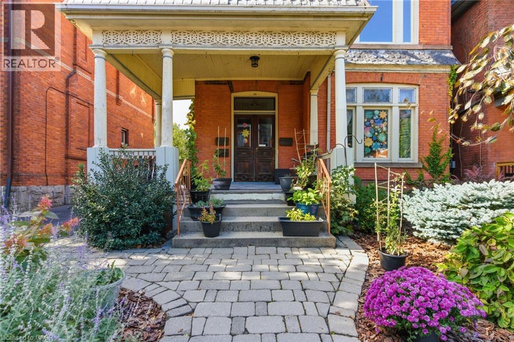 30 ONTARIO Avenue