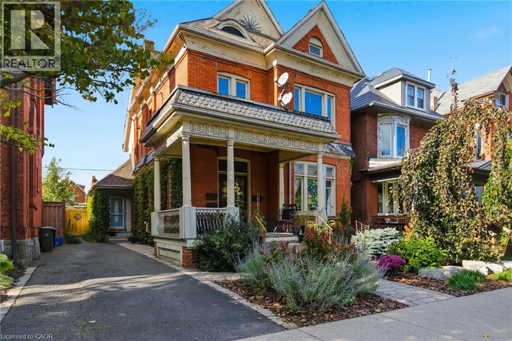 30 ONTARIO Avenue