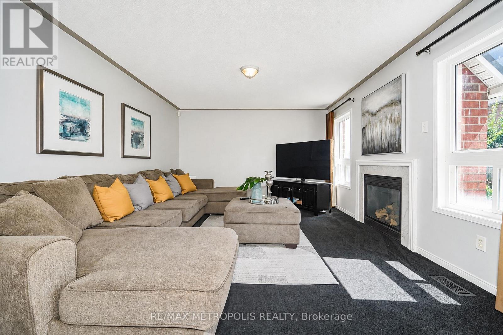 58 DUNWELL CRESCENT