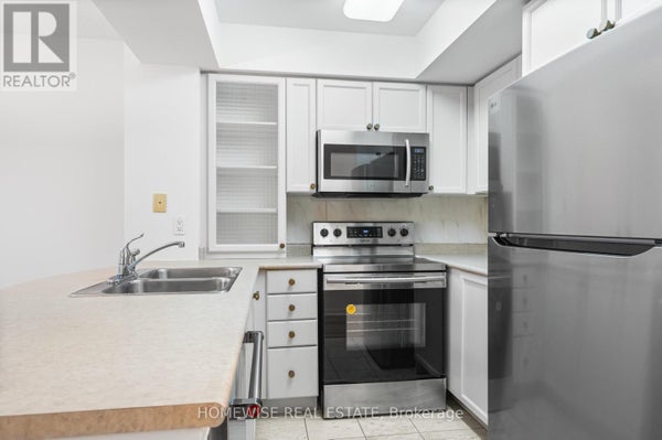 601 - 388 Bloor St E, Toronto (Rosedale-Moore Park), ON 4