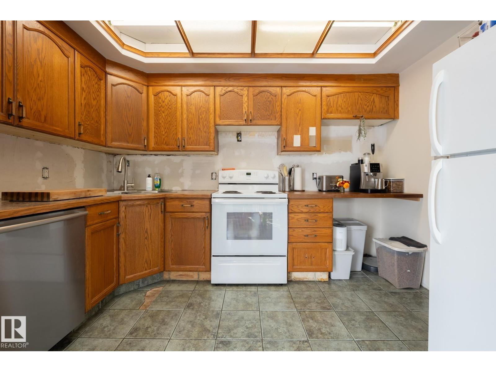 10972 157 ST NW