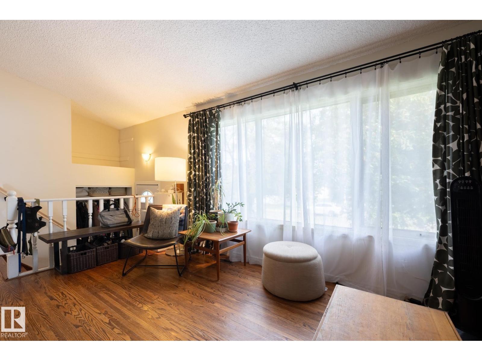 10972 157 ST NW