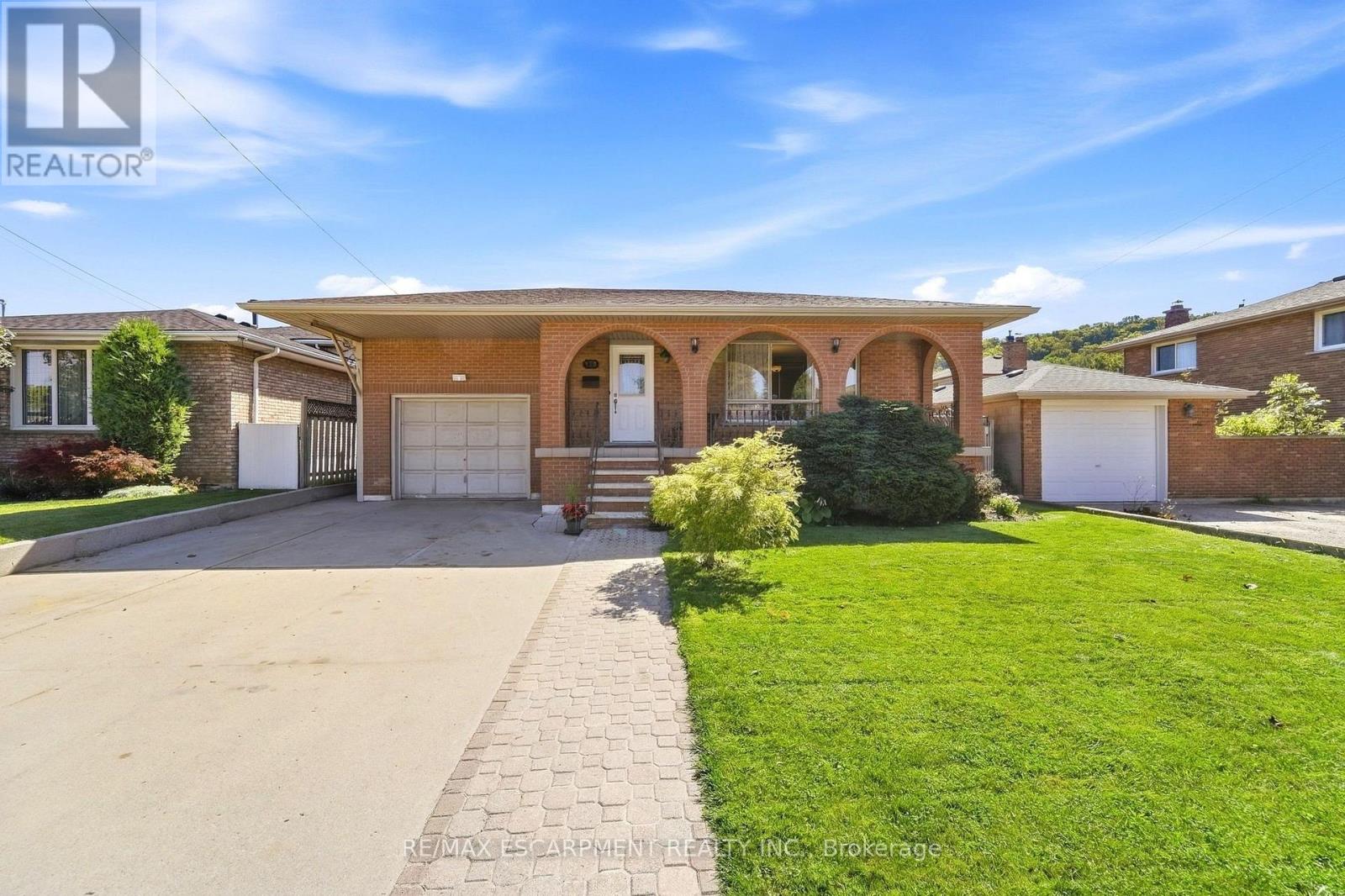 139 GLEN VALLEY DRIVE