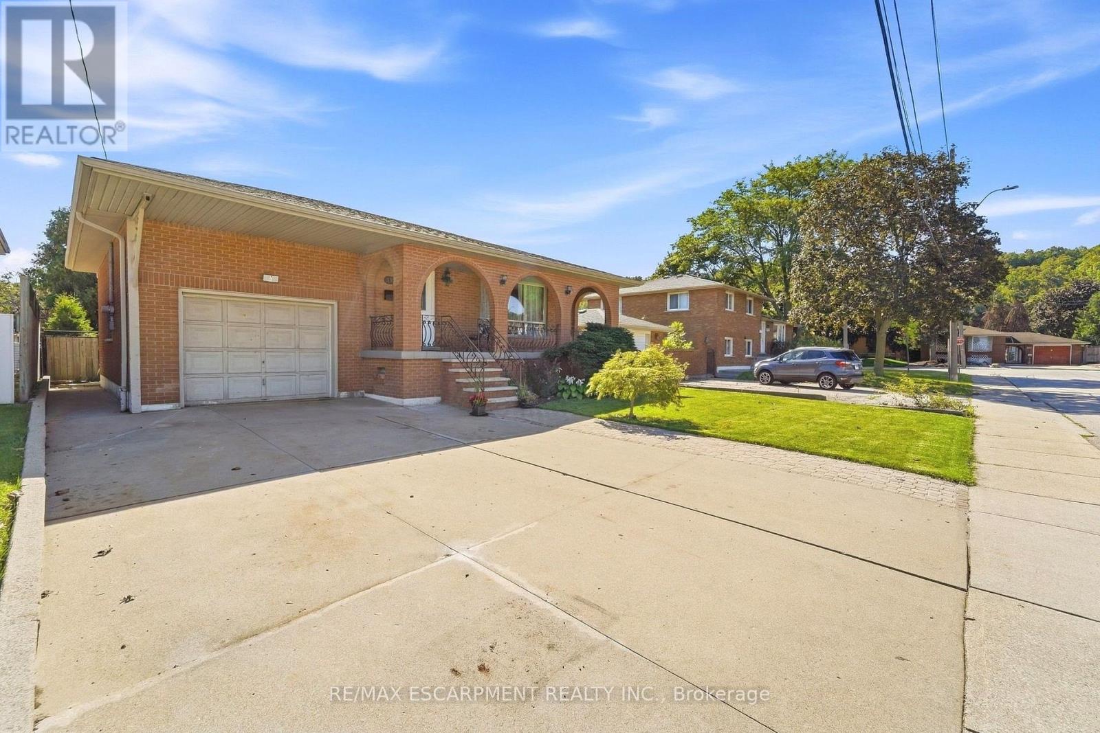 139 GLEN VALLEY DRIVE