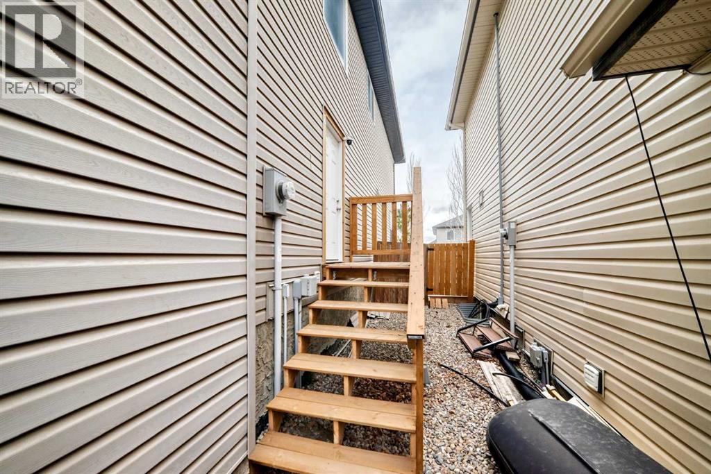 225 Kincora Heights NW