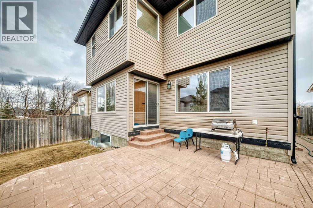 225 Kincora Heights NW