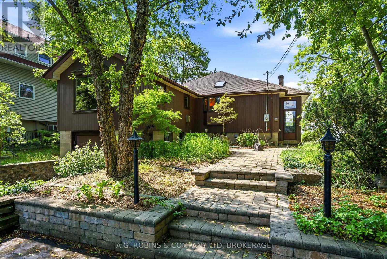 10599 LAKESHORE ROAD