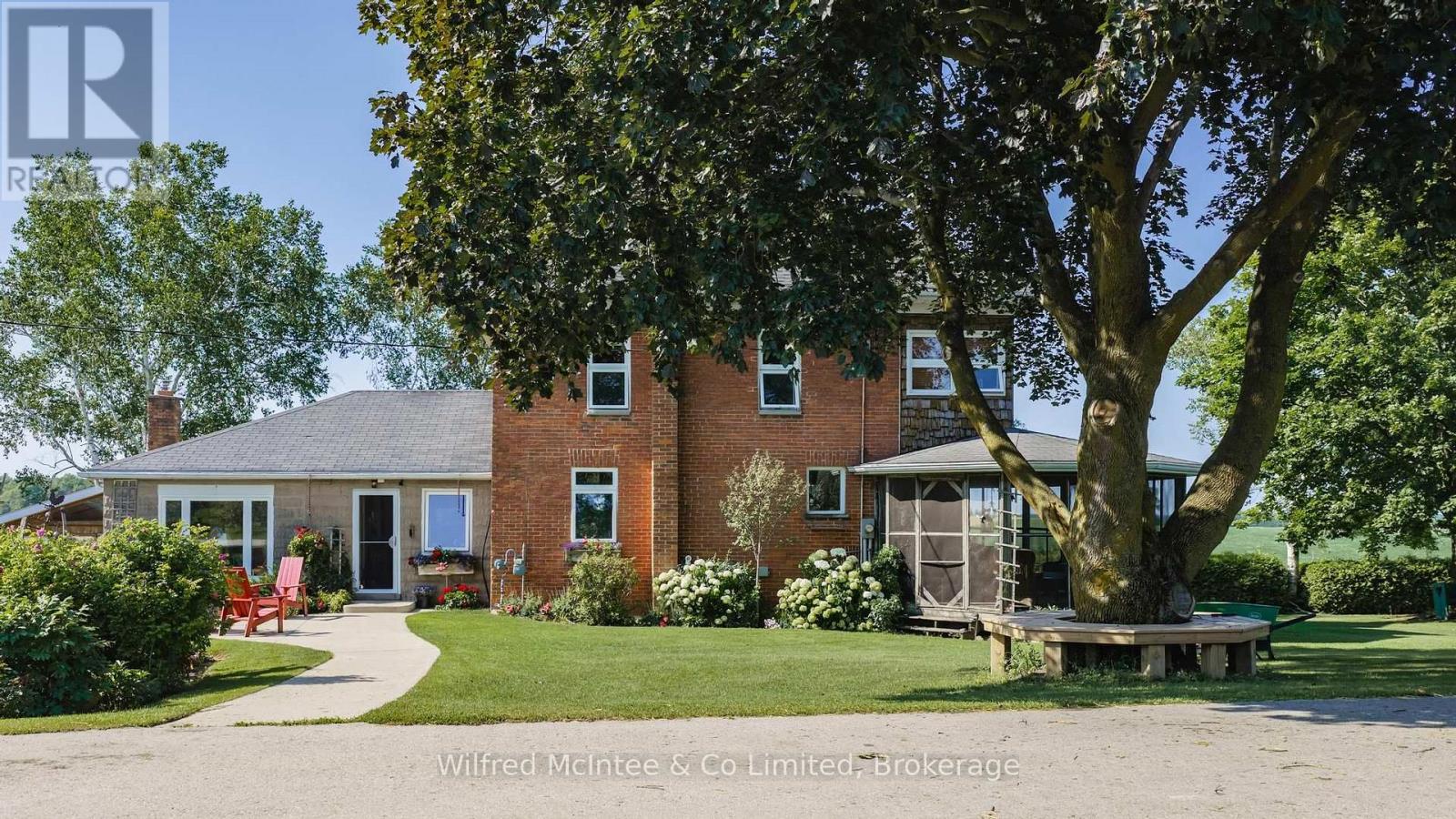12 BISMARK STREET N