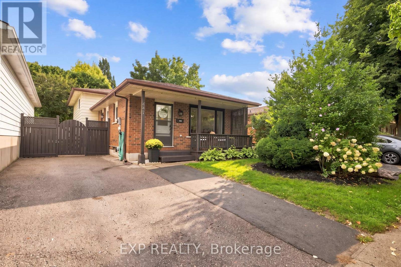 447 DRUMMERHILL CRESCENT
