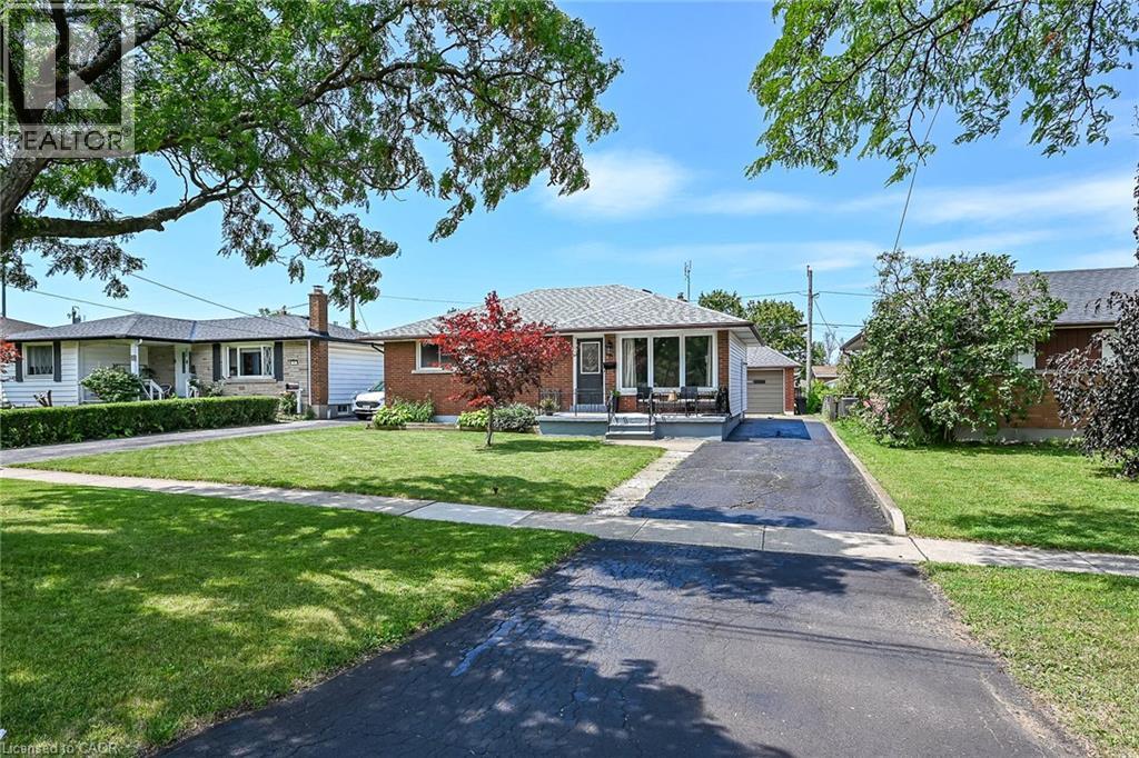 13 ALLANBURG Road S