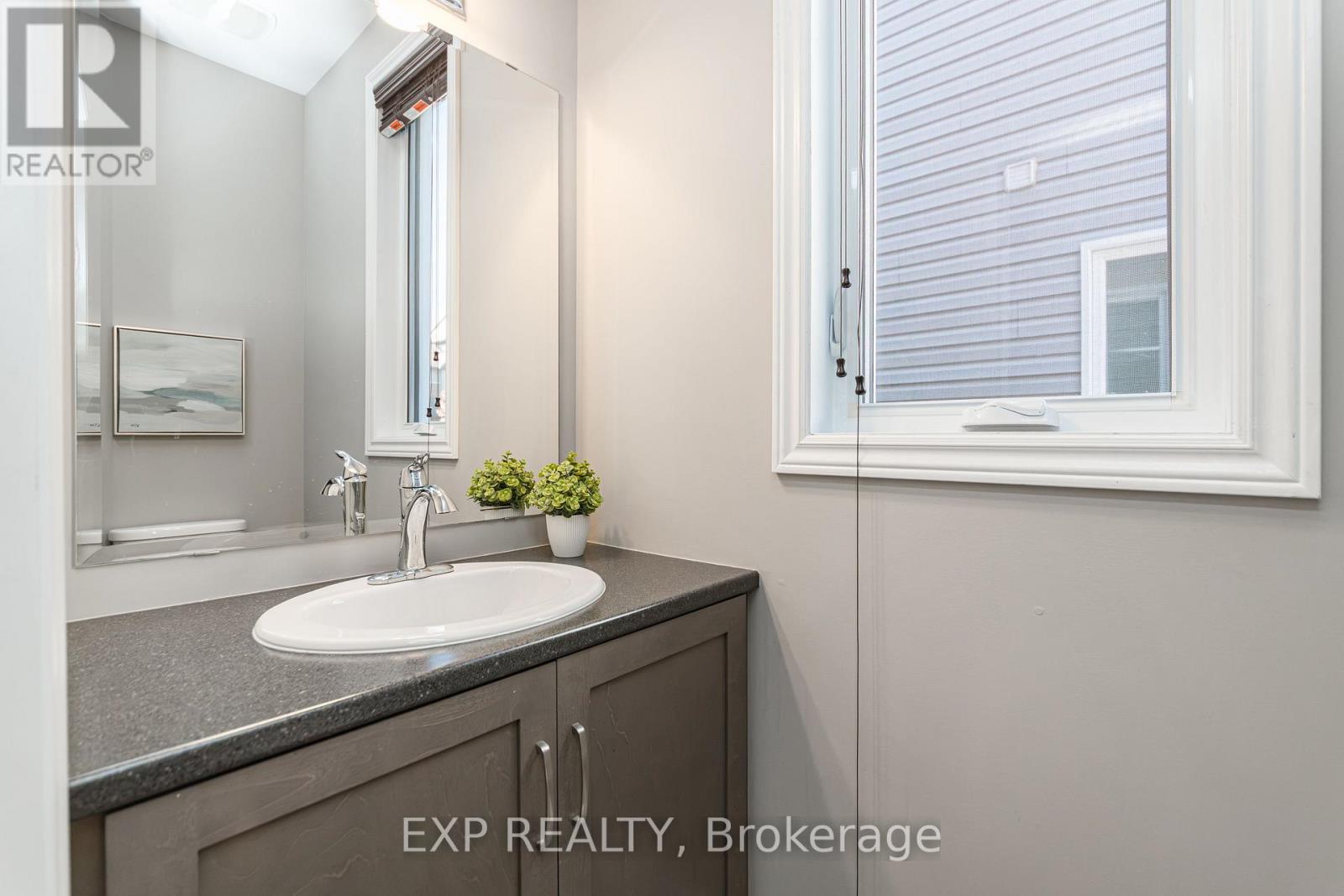 811 LOOSESTRIFE WAY