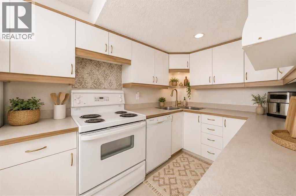 702, 9930 Bonaventure Drive SE