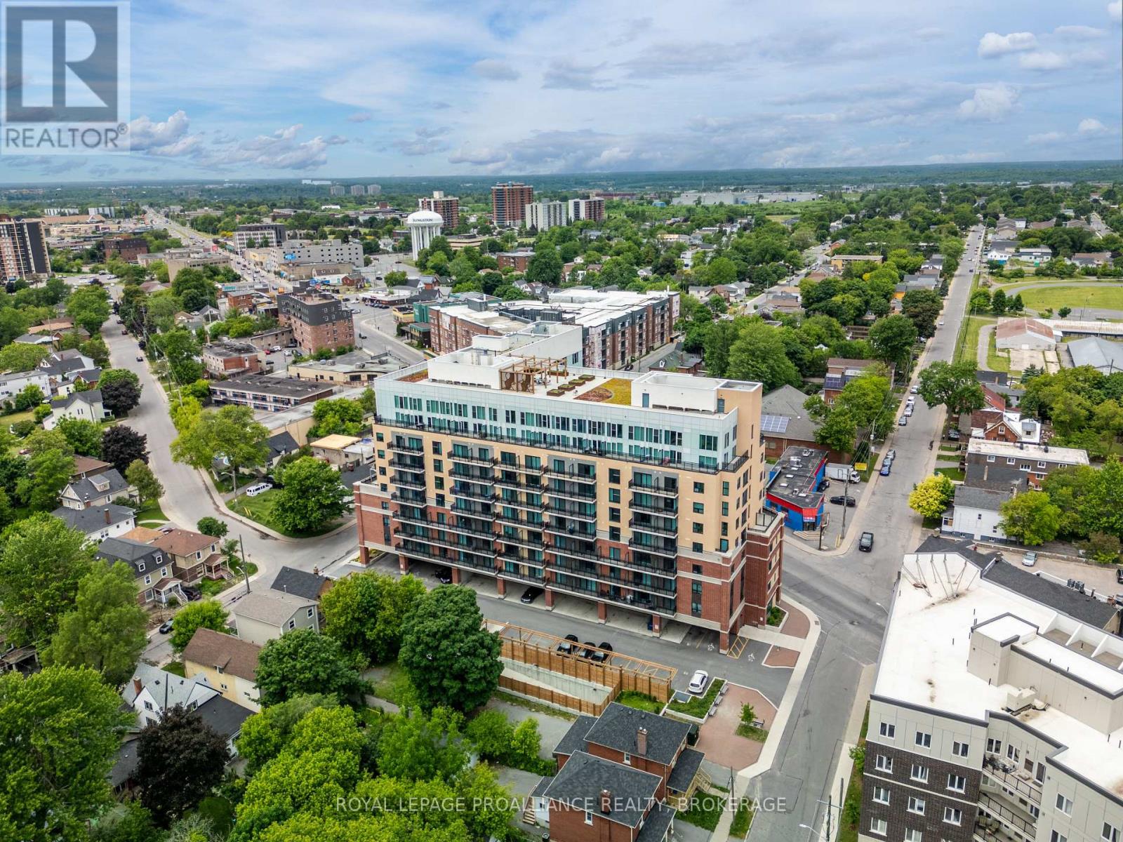 425 - 652 PRINCESS STREET