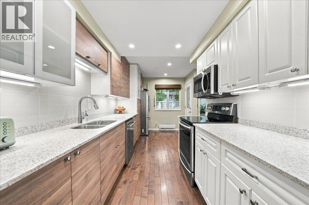 5 1240 FALCON DRIVE, COQUITLAM, BC V3E 2B4 - Image 3359835842.jpeg?d=l