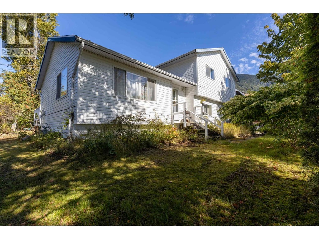 3566 NEWELL AVENUE, TERRACE, BC V8G 5A6 - Image 3121468941.jpeg?d=l