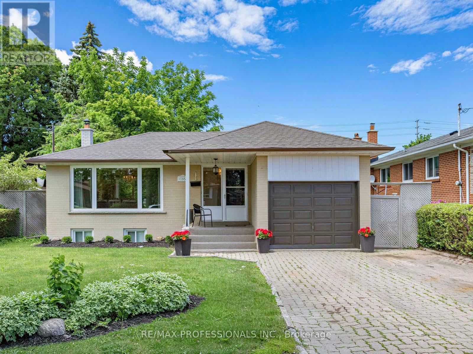 793 NETHERTON CRESCENT