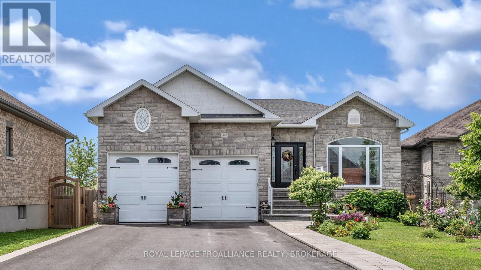 861 WINDERMERE DRIVE