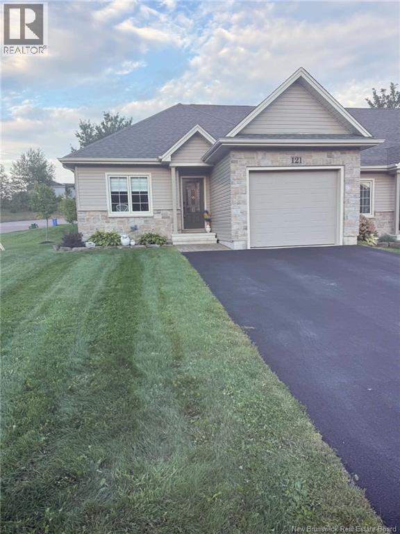 121 Boisee Crescent