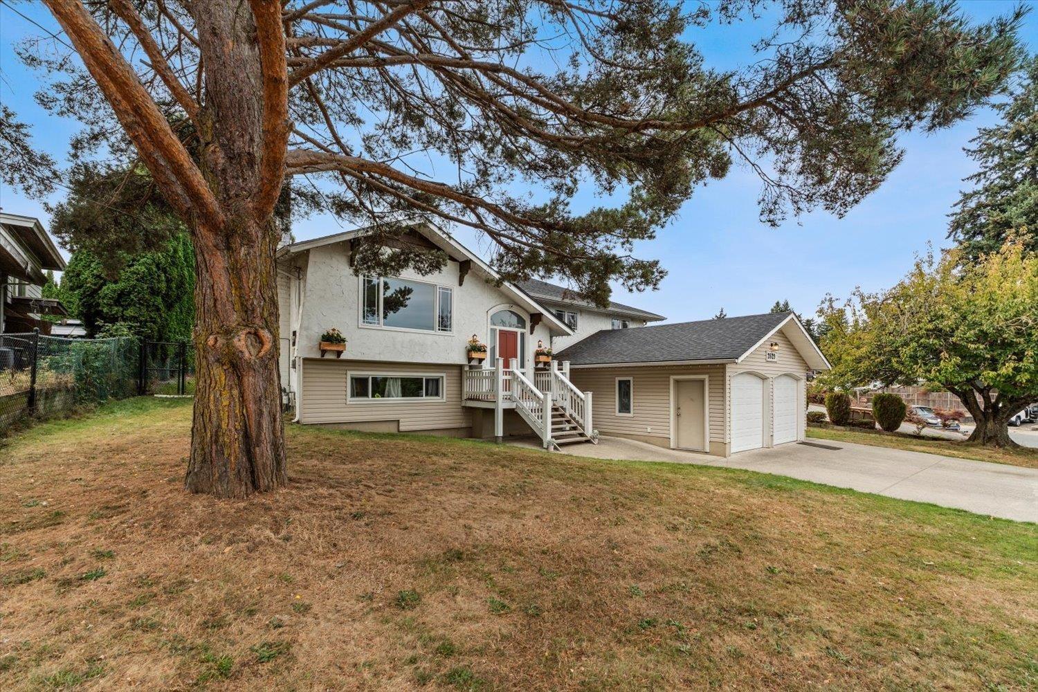 2629 SUNNYSIDE CRESCENT