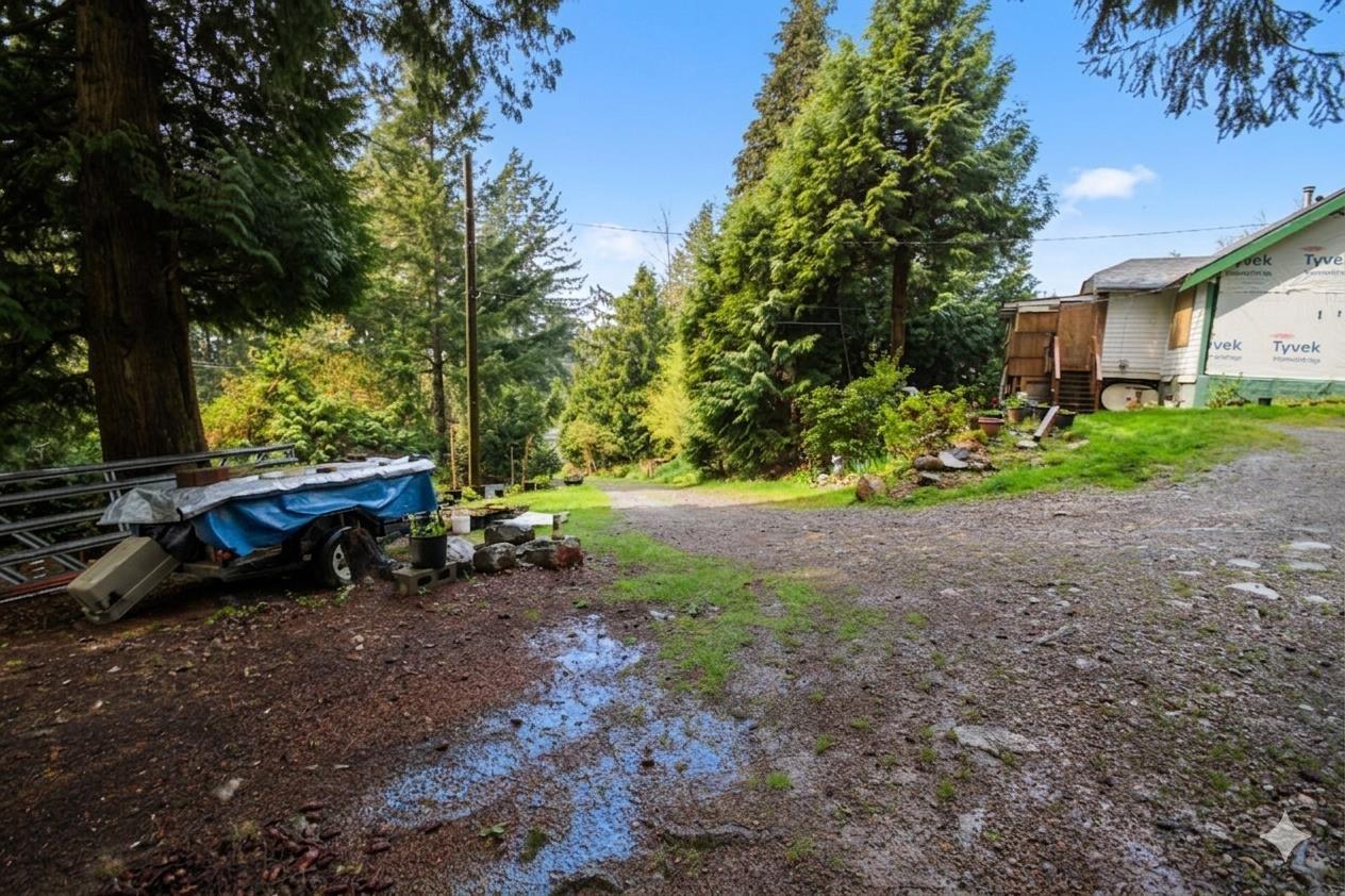 2391 LOUGHEED HIGHWAY, Mt Woodside