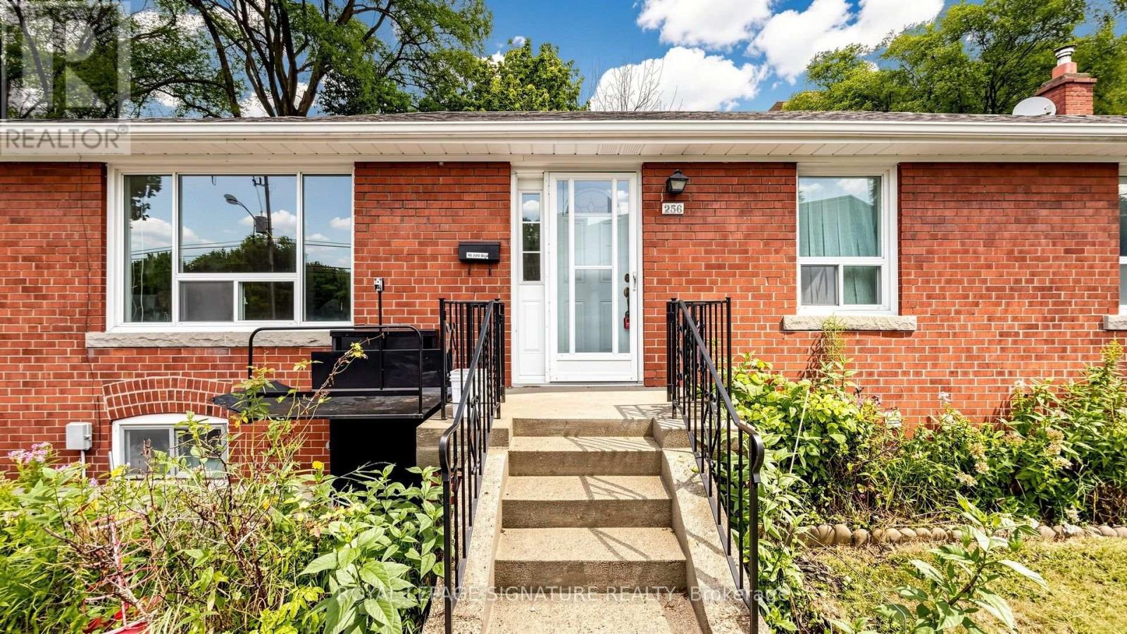 256 FERRIS ROAD