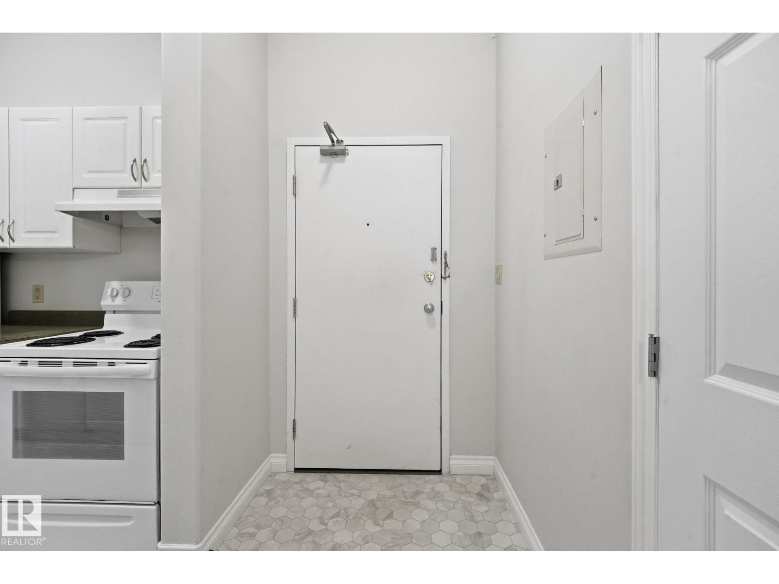 #105 11446 40 AV NW NW