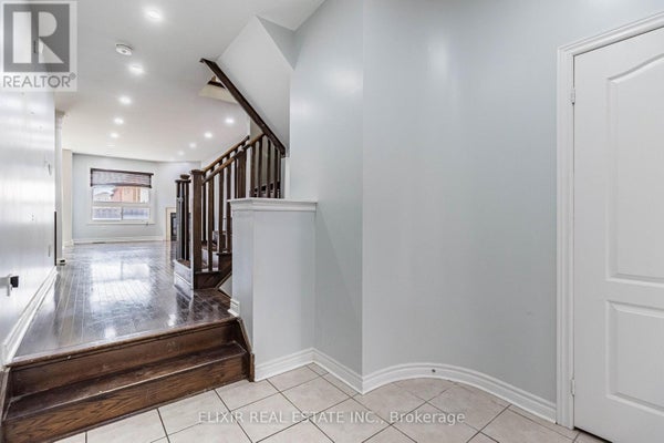 61 Bushmill Cir, Brampton (Fletcher'S Meadow), ON 5