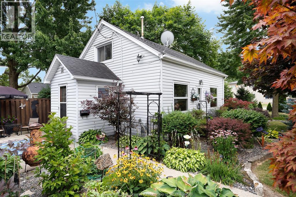 58 LAIRD AVENUE, ESSEX, ON N8M 1R8 - Image 2453663509.jpeg?d=l