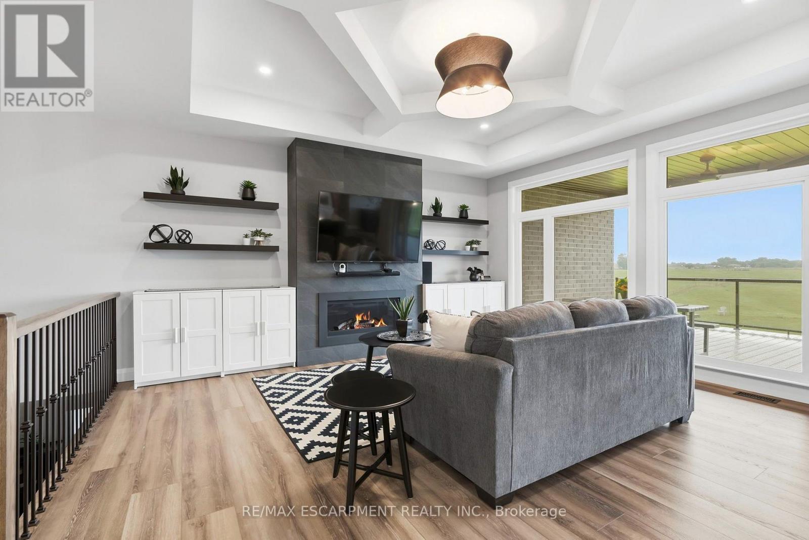 14 HUDSON DRIVE