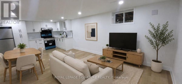 2632 Birch Cres, Mississauga (Clarkson), ON 3