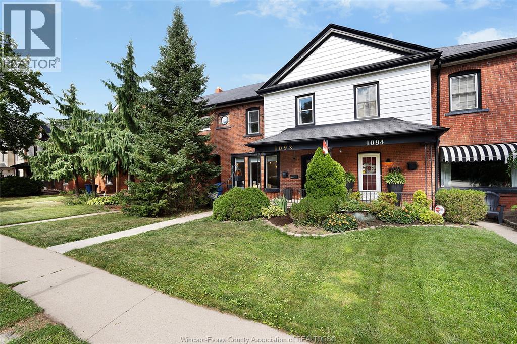 1092 MONMOUTH ROAD