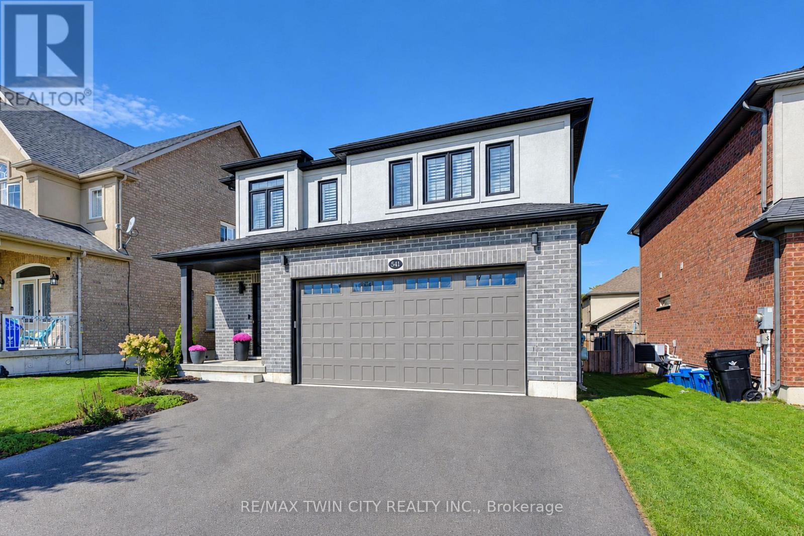 541 BRITTANIA CRESCENT