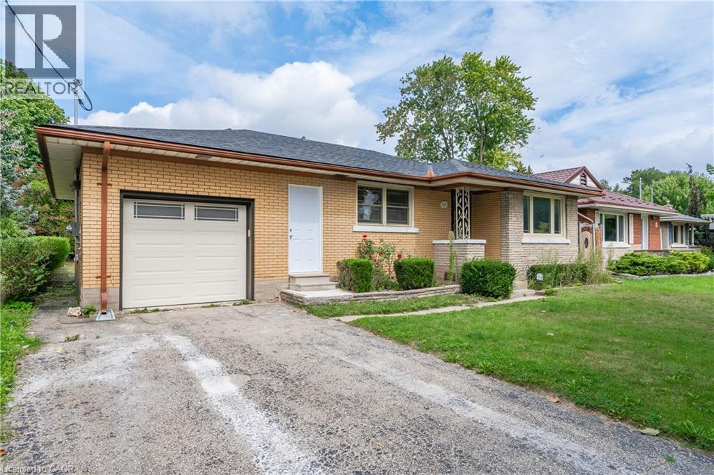 62 SANDRA Avenue Unit# Upper