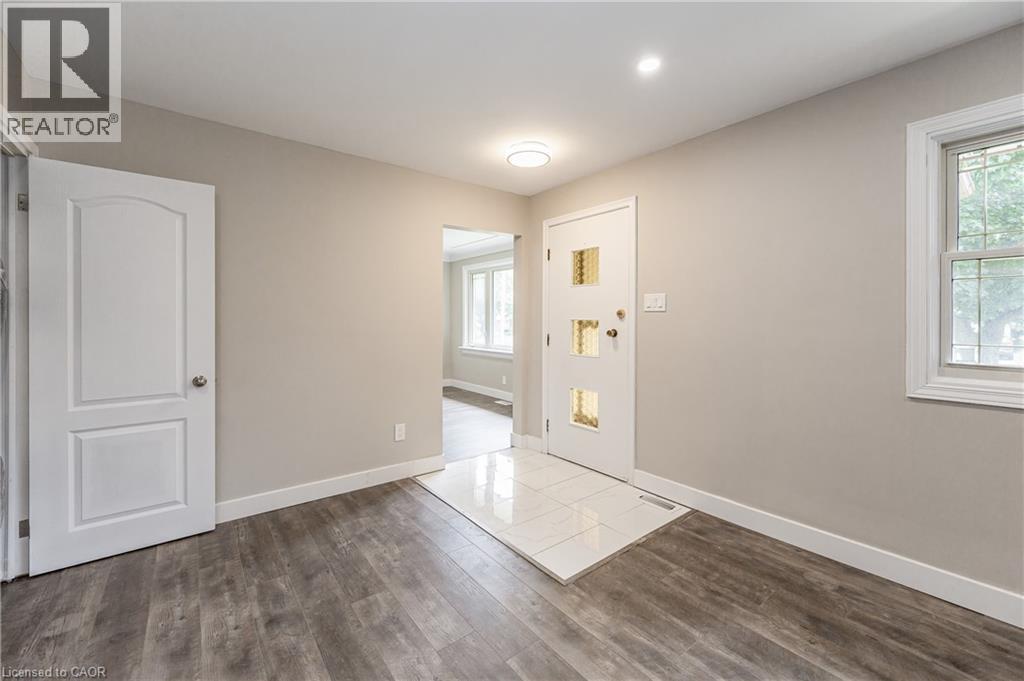 62 SANDRA Avenue Unit# Upper