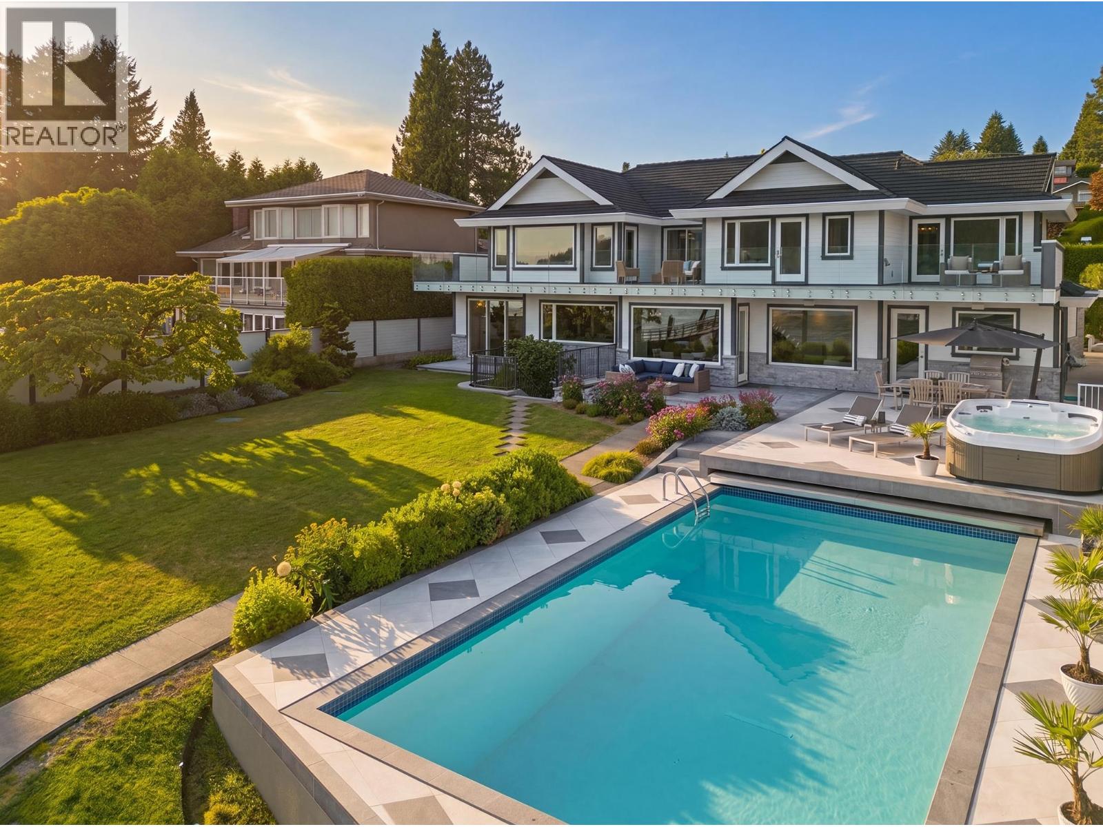 588 LOWRY LANE