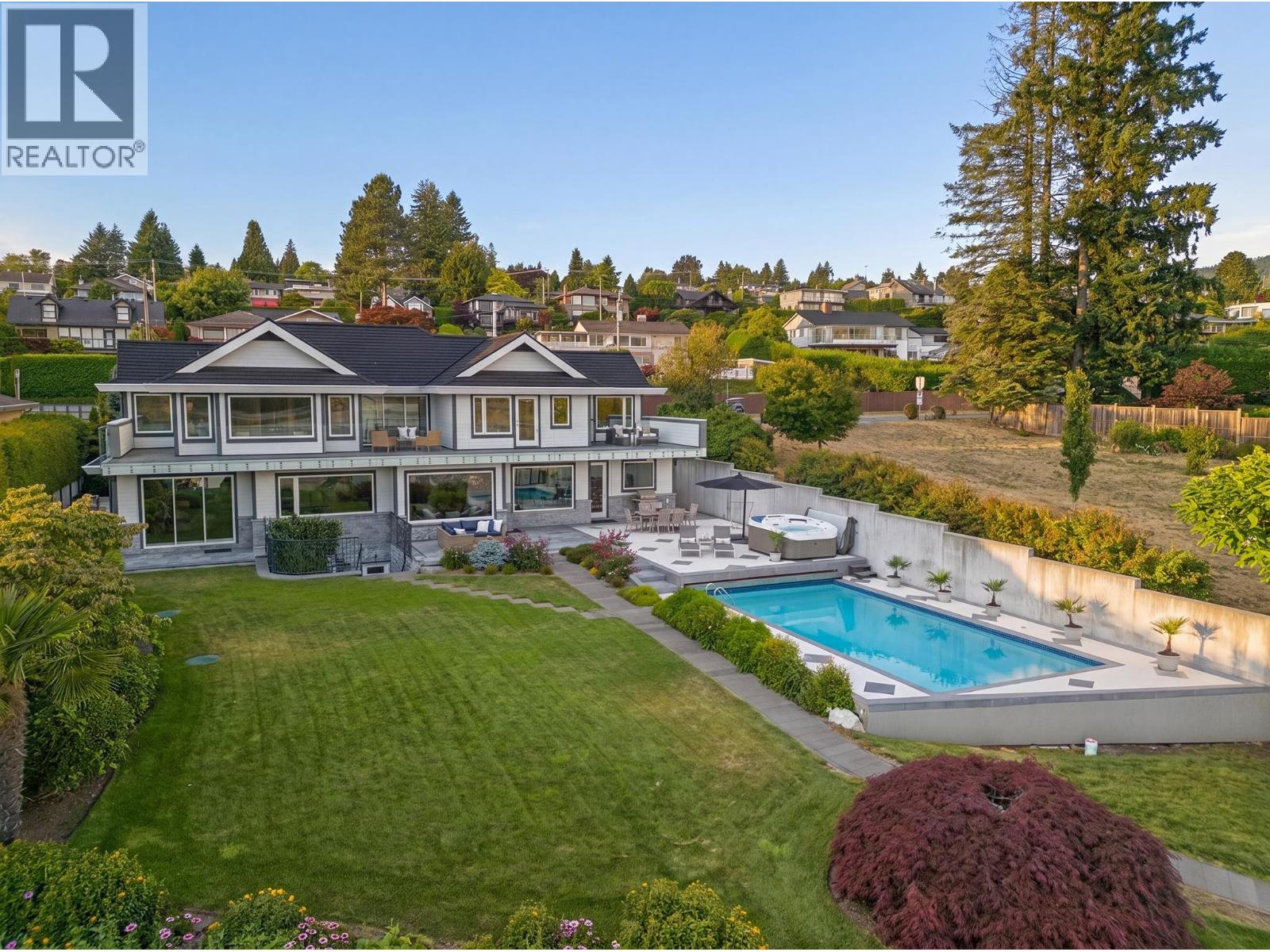 588 LOWRY LANE
