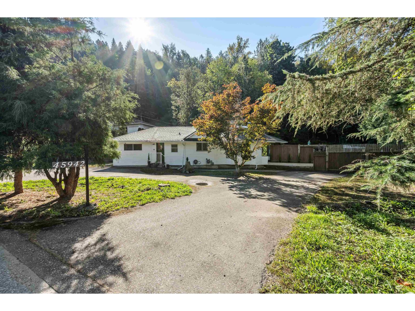 45942 SLEEPY HOLLOW ROAD, Cultus Lake East