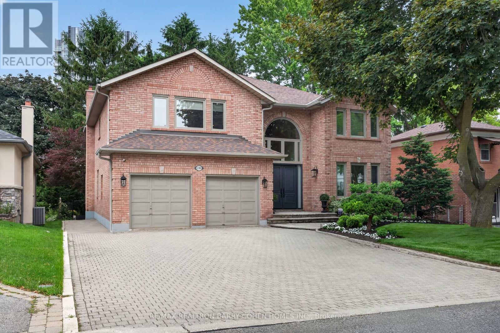 110 UPPER CANADA DRIVE
