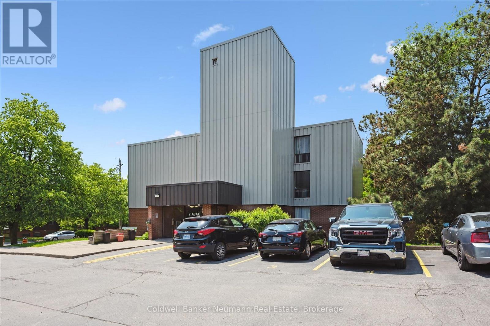 411 - 7 AJAX STREET