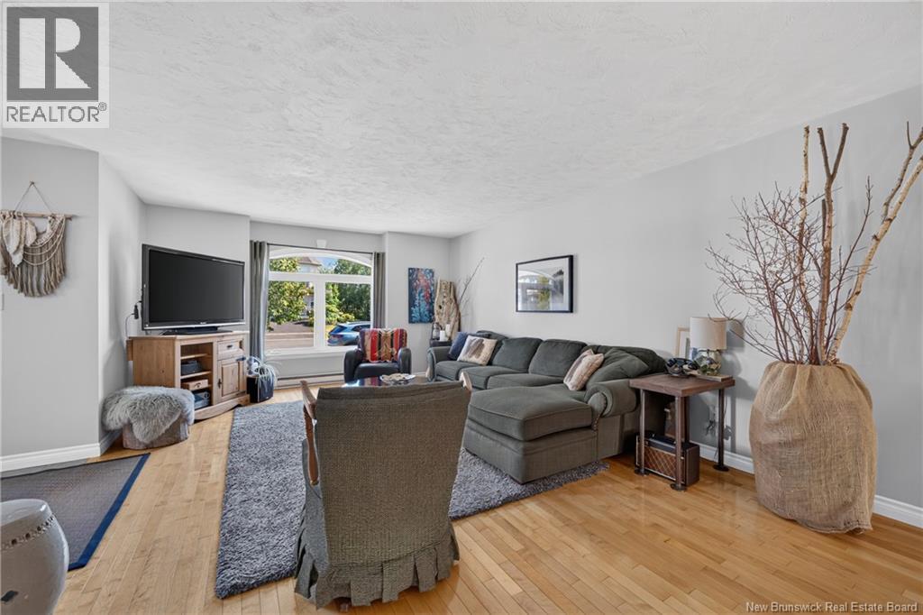 149 Royal Oaks Boulevard - Photo 4