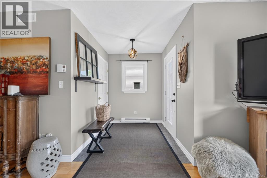 149 Royal Oaks Boulevard - Photo 2