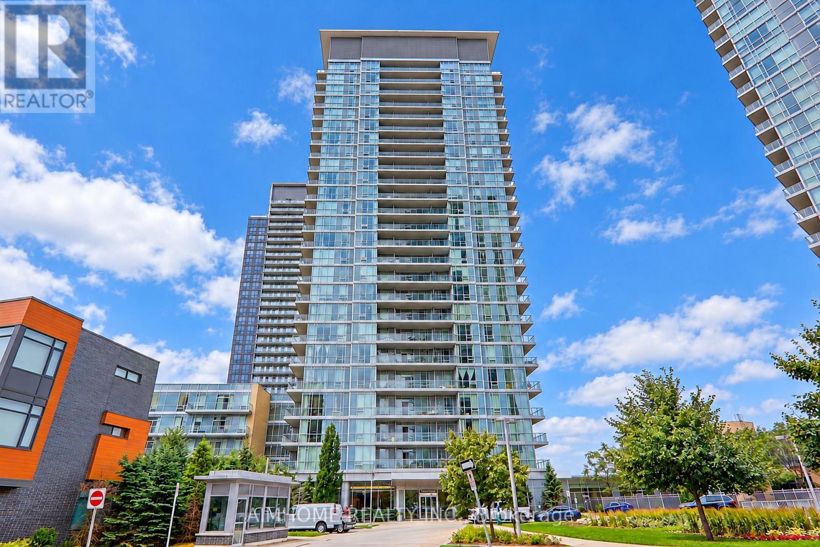 2109 - 62 FOREST MANOR ROAD