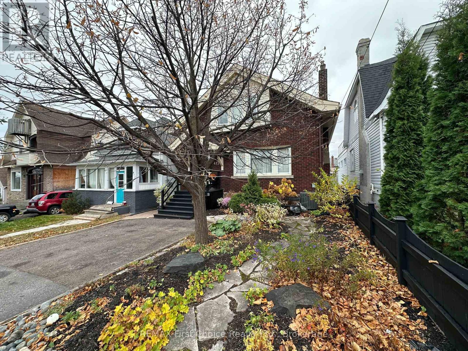 413 AMBROSE STREET