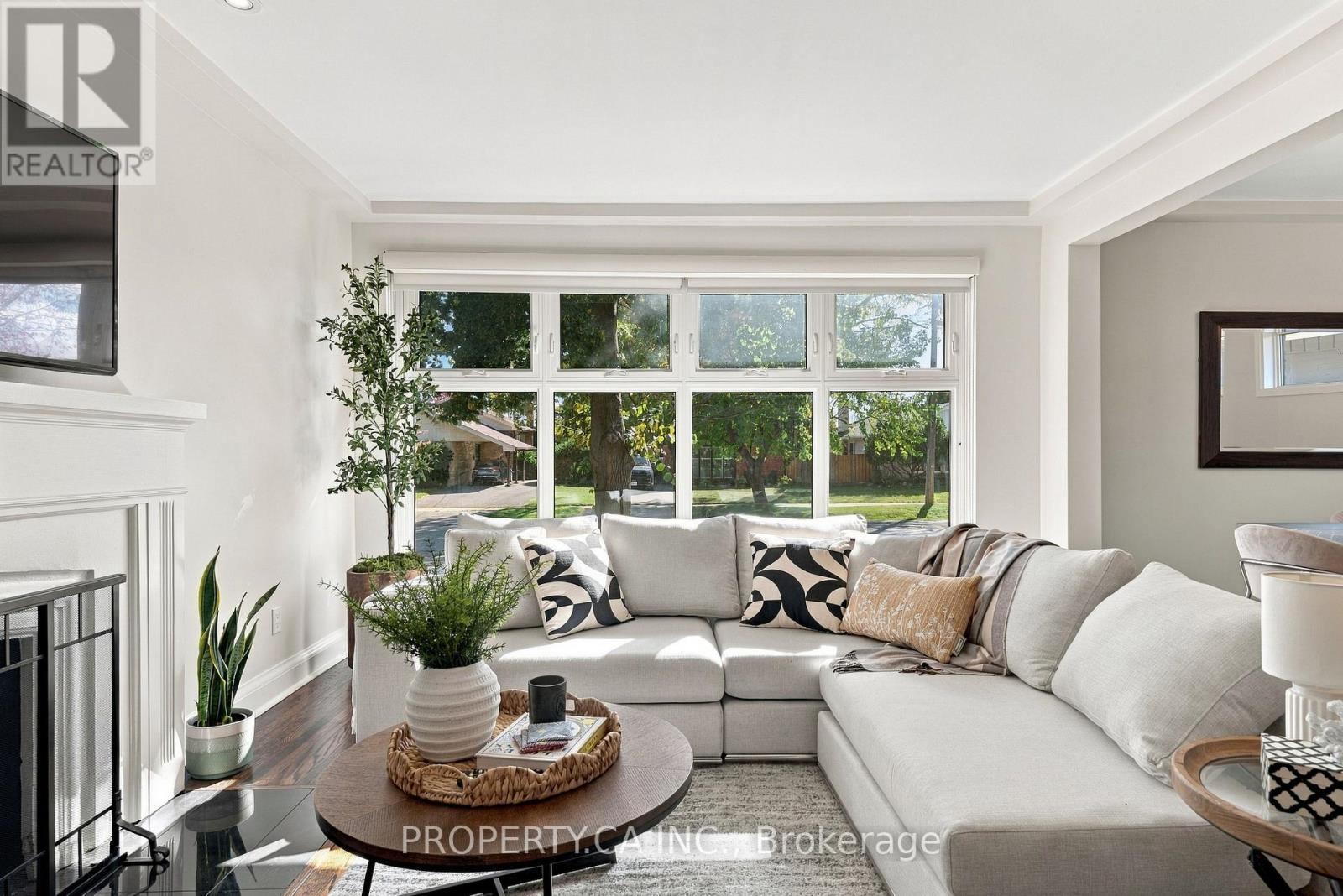 67 ROSSBURN DRIVE
